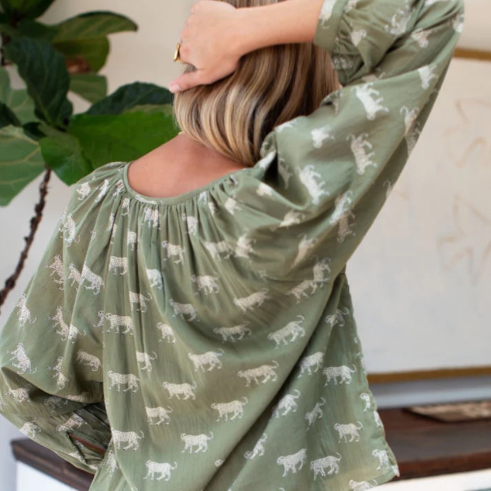 Emerson Fry
Frances Blouse | Olive Cheetah Organic/ L🐆🐆 - Picture 4 of 7